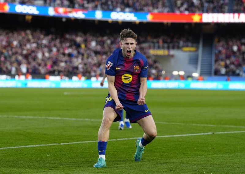 Barca iskorstila kiks Reala za prvo mjesto La Lige