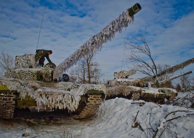 Tenkovi u 'zoni smrti' nemaju nikakve šanse: 'Skrivamo ih, svaki pokret je rizičan'