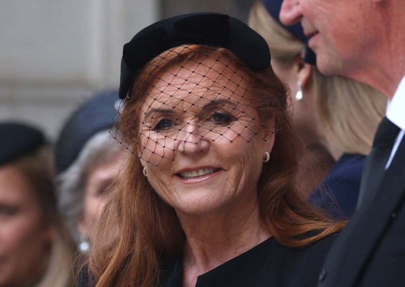 Sarah Ferguson proživljava najteže trenutke: Slomilo ju je uhićenje bivšeg supruga