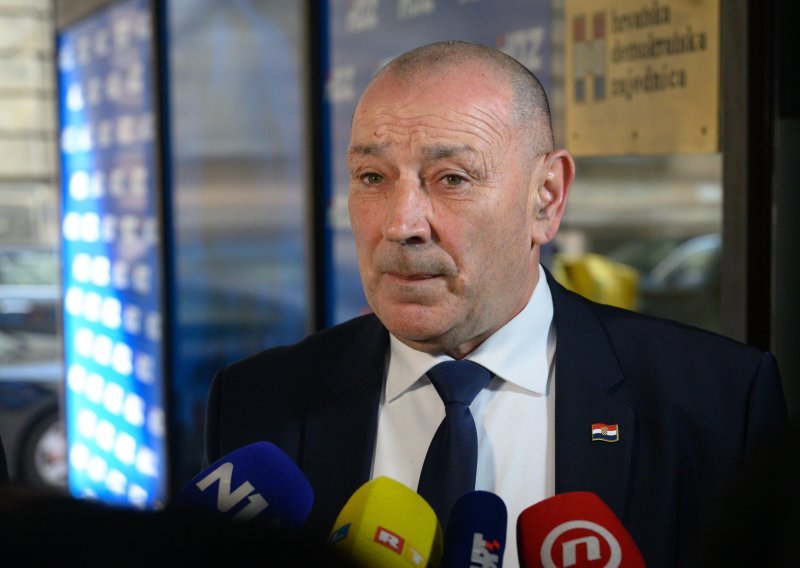 Je li Vlada povukla crtu između komunizma i antifašizma? Medved: A što činimo cijelo vrijeme