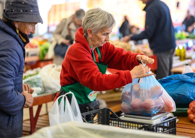 Stižu uskrsnice za umirovljenike: U jednom gradu čak 120 eura, nekima ništa