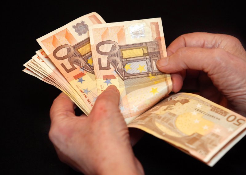 Mirovinski fondovi u siječnju iznosili 27 milijardi eura, nešto više nego prethodni mjesec