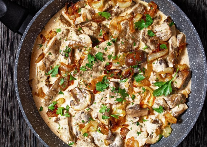 Kremasta tjestenina s gljivama: Zapečeno hit jelo za cijelu obitelj