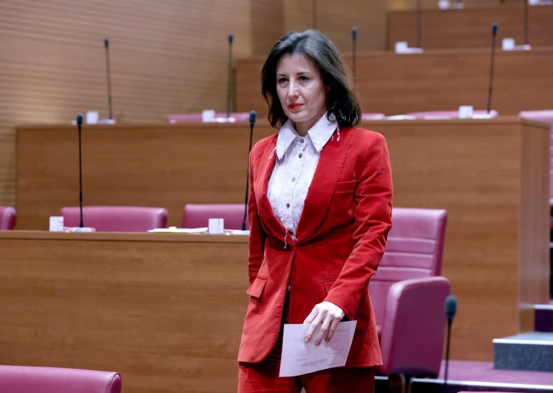 Oglasila se Dalija Orešković: Dežulovićevi roditelji nisu oporba