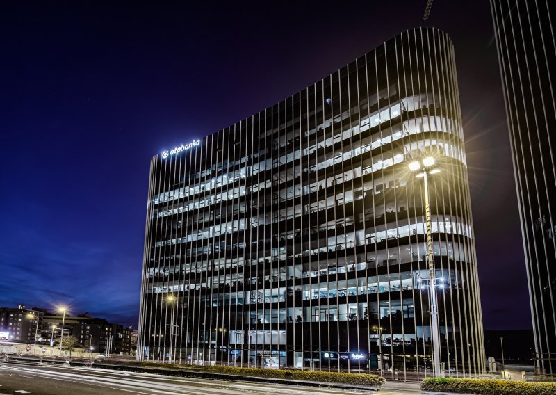 Banka koja razumije. Tu smo.