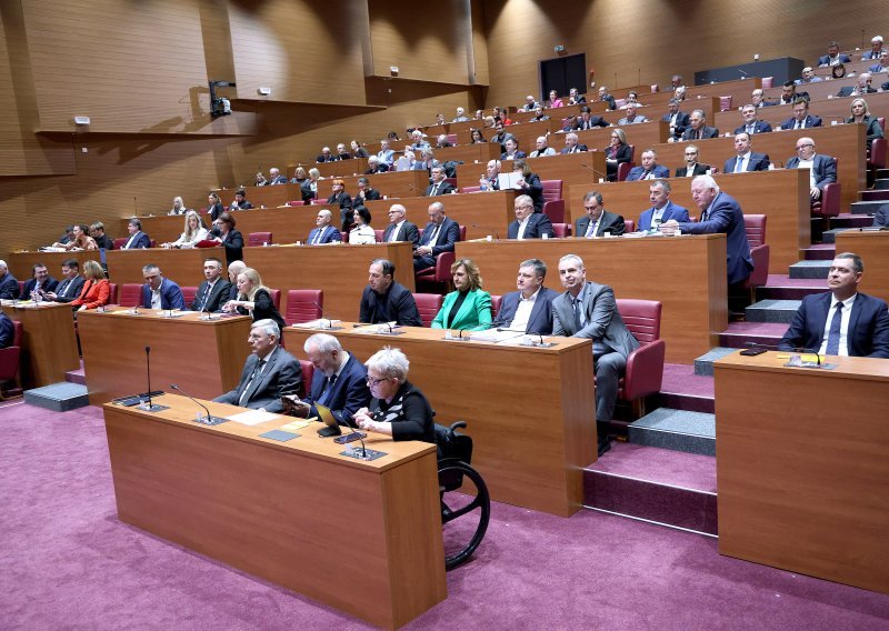 Oporba podržala ukrajinsku borbu: 'Tražimo da se Ukrajina primi u članstvo EU-a'