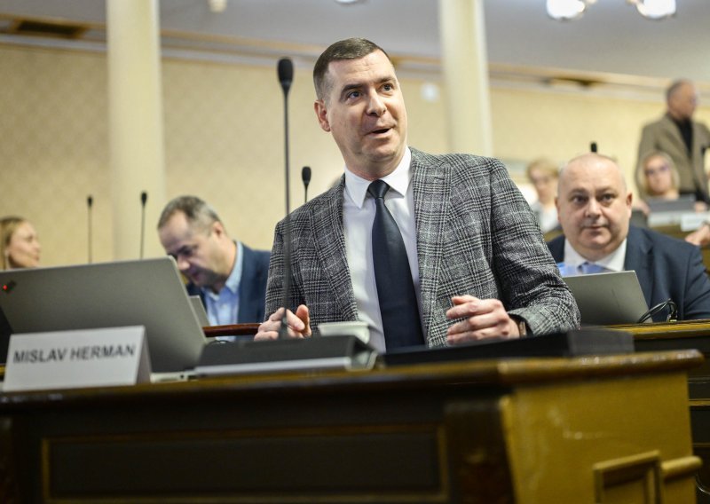 Zagrebačka oporba o Tomaševićevoj tužbi: Pucanj u prazno