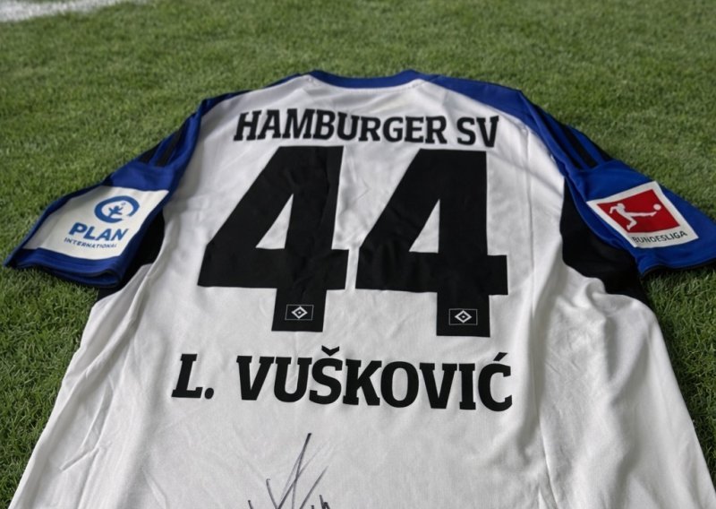 Luki Vuškoviću je rođendan, a mi poklanjamo njegov potpisani dres!