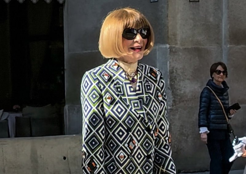Anna Wintour spojila nespojivo i pogodila trend sezone: Čizme zmijskog uzorka u prvom planu