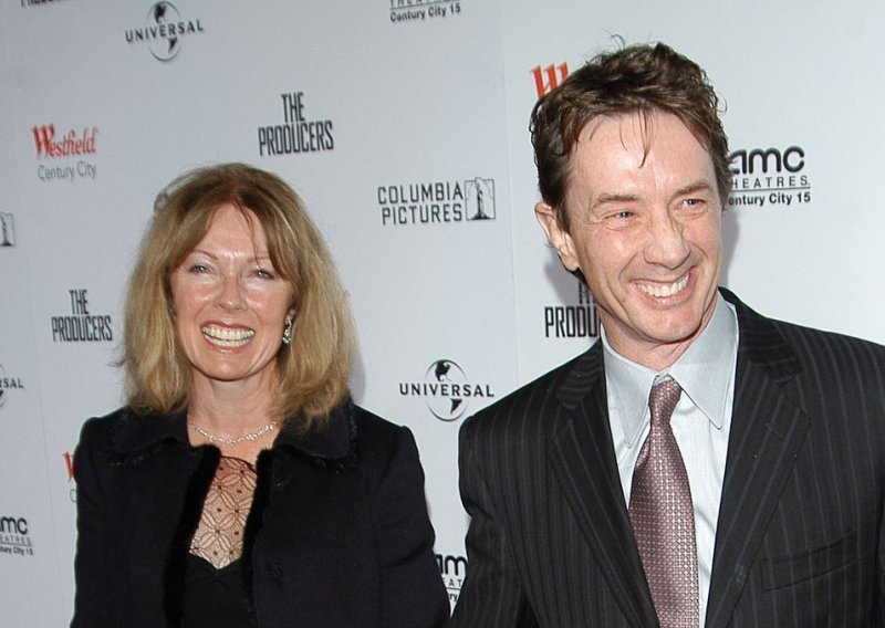 Od rane smrti roditelja do gubitka kćeri: Život Martina Shorta obilježen je tragedijama