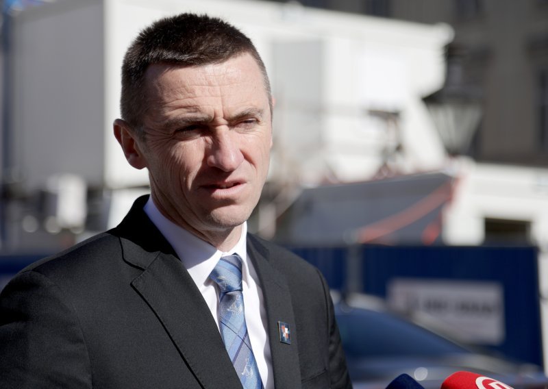 Ivan Penava žestoko napao Ustavni sud: 'Zamislite apsurda, ironije, tragikomedije'