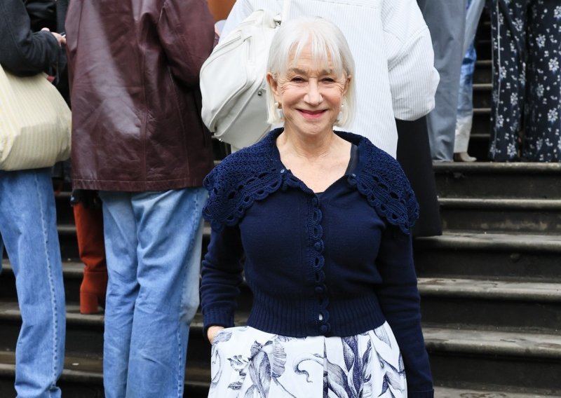 Helen Mirren u suknji kao stvorenoj za proljeće, a ove cipele su pun pogodak