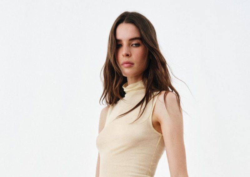 Izgleda kao dizajnerska, a dolazi iz Zare: Ova chic suknja savršena je za proljetne dane