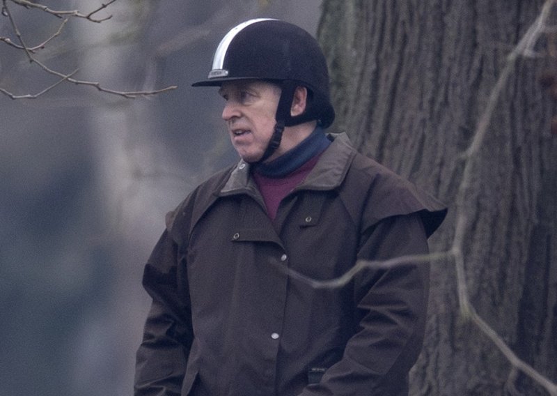 Kraljevski dvor u strahu od novog bijesa javnosti: Osramoćenom Andrewu uvedena stroga zabrana