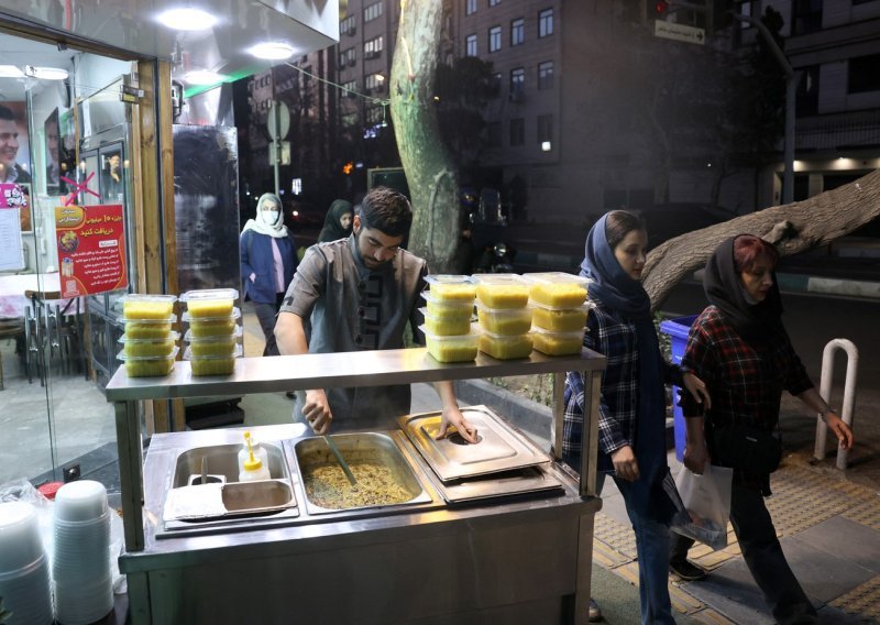 CIA Irancima poslala poruku na perzijskom jeziku: Trump najavio vojnu akciju