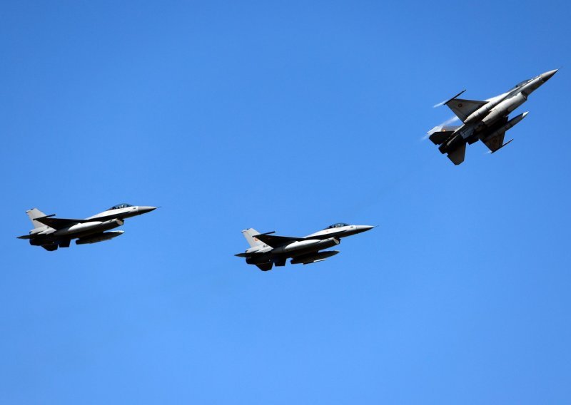 Uzbuna na rumunjskom nebu: Zbog drona dignuti vojni avioni