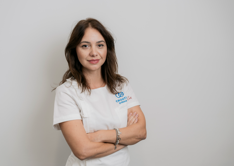 Zaboravite na “zamrznuto” lice: Dermatologinja otkriva kako izbrisati umor i godine