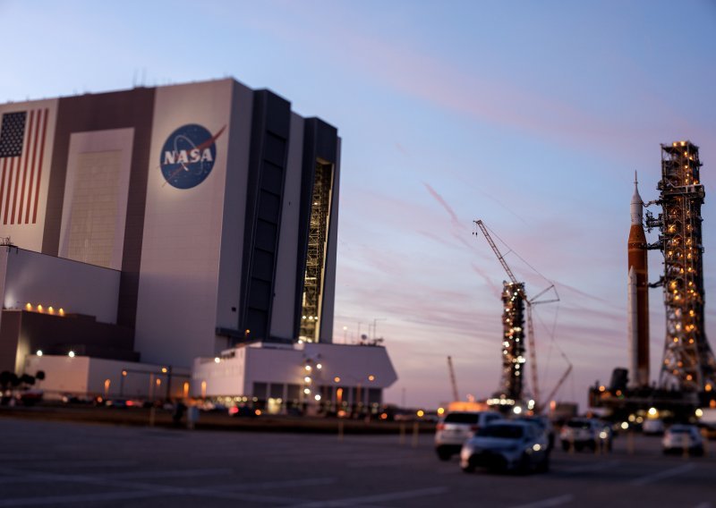 NASA odgodila misiju prema Mjesecu za travanj, raketa vraćena na dodatne provjere