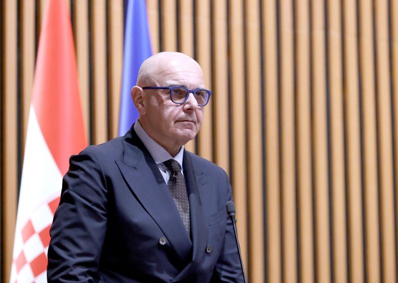 Ministar Ružić imenovan u više vladinih radnih tijela, predstavnik je i u jednom vijeću