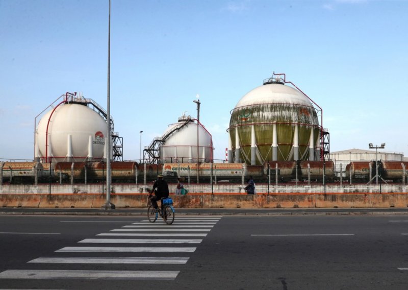 Nakon obustave, Iran nastavlja slati plin u Irak