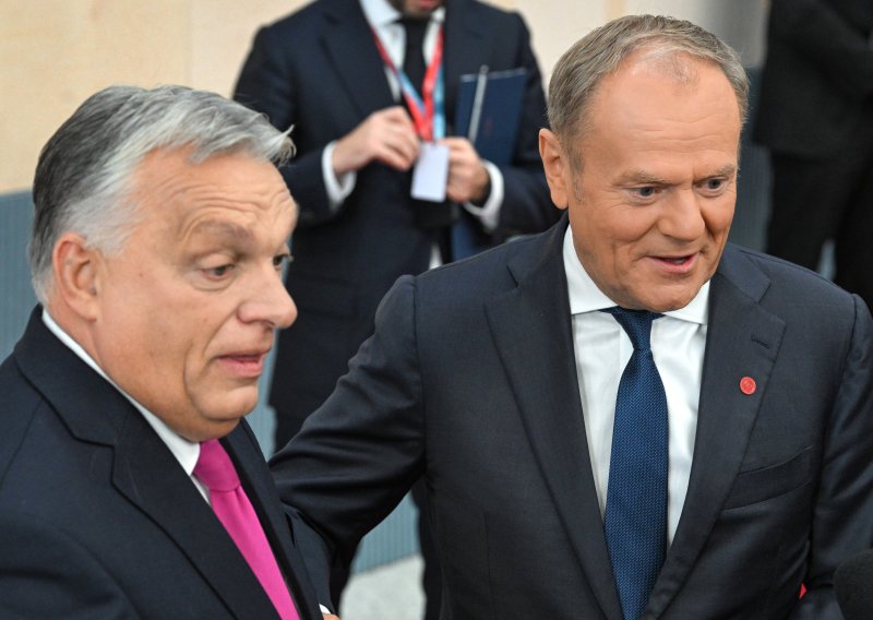 Tusk provocira Orbana: 'Dragi Viktore, kako se kaže mađarsko proljeće?'