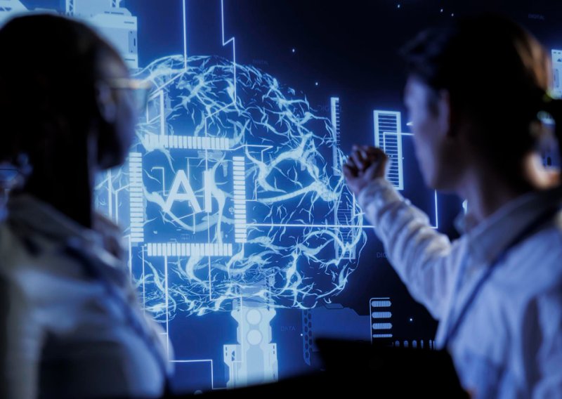 Mislite da ste sigurni s diplomom? Nova studija otkriva koja su zanimanja prva na udaru AI-a