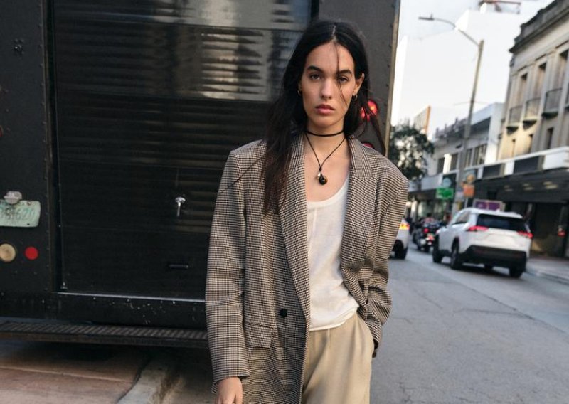 Zara ima odlične hlače u preppy stilu: Izgledaju luksuzno, laskave su i nosive u svakoj prilici