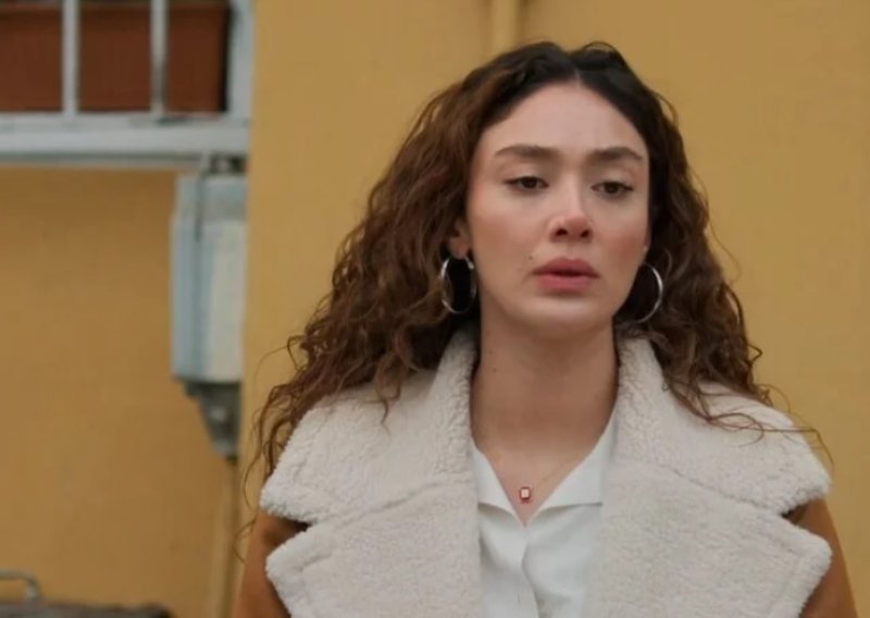 Njezin lik diže prašinu u 'Tajnama prošlosti', a publika je pamti iz 'Divljeg srca'