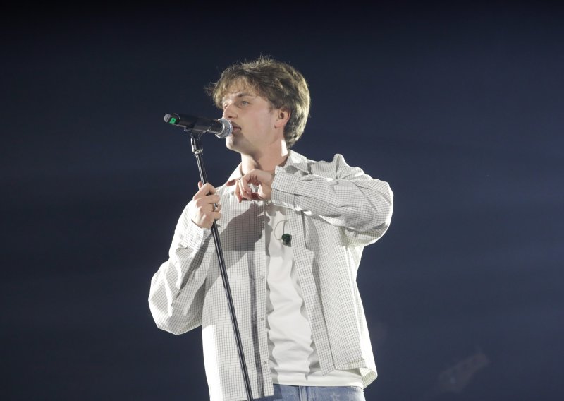 Emocije, hitovi i produkcija: Jakov Jozinović pretvorio Zamet u veliki zbor