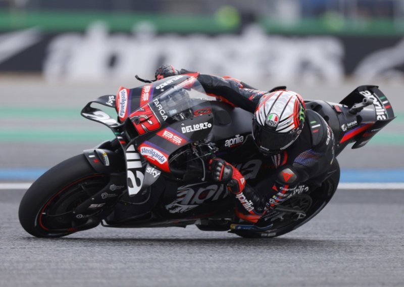 Bezzecchi iznenađujuće slavio u prvoj utrci sezone, katastrofa za braću Marquez