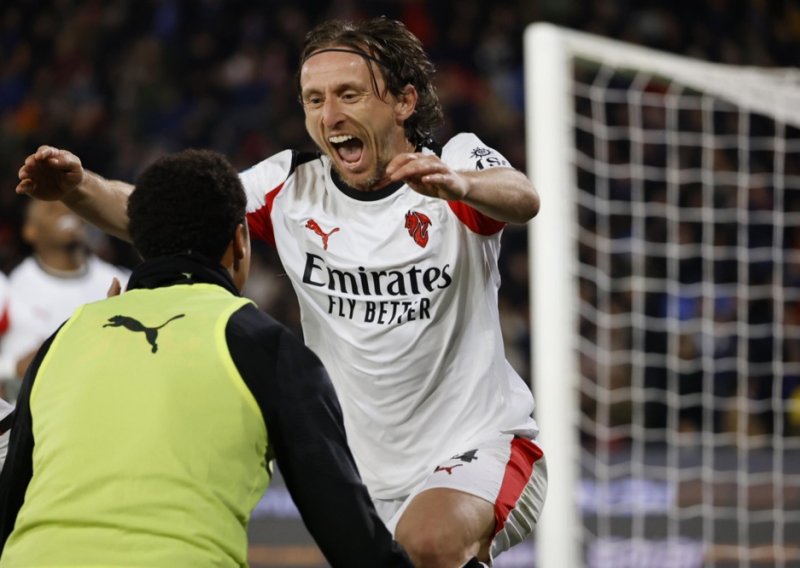 Pogledajte kako je Luka Modrić u posljednjim trenucima utakmice asistirao za pobjedu Milana