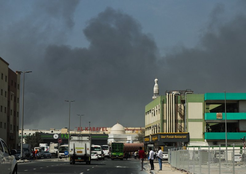 Dok padaju projektili, influenceri se slikaju u svilenim pidžamama: 'Mislila sam da je vatromet'