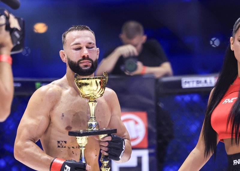 Hrvatski borac poludio na suparnika: 'Da sam imao pušku, pucao bih'