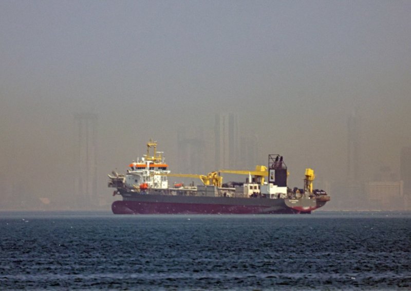 Zbog rata na Bliskom istoku stiže drastično poskupljenje nafte, a onda i svega ostalog