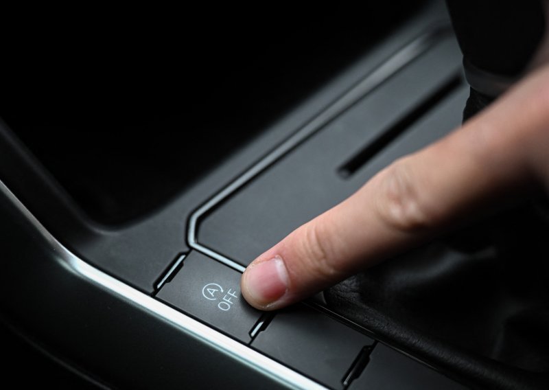 Funkcija koja živcira vozače odlazi u povijest? Amerikanci mijenjaju pravila