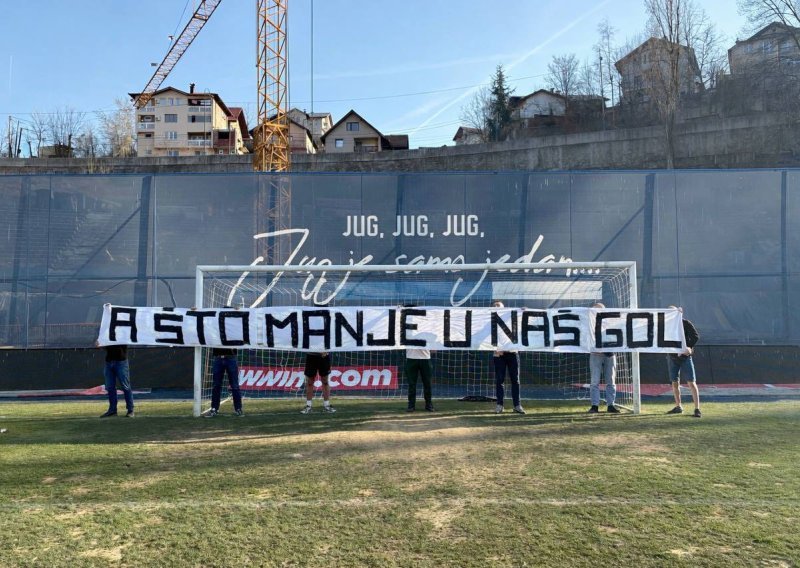 Navijači Željezničara uoči utakmice sa Zrinjskim podigli poruku koja je postala hit