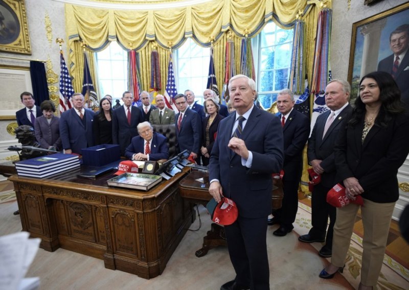 Žestoka poruka iz Washingtona: 'Iran je pred kolapsom, ova zemlja je sljedeća'