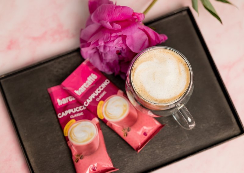 Za Dan žena darujemo trenutke uživanja uz Barcaffe Cappuccino