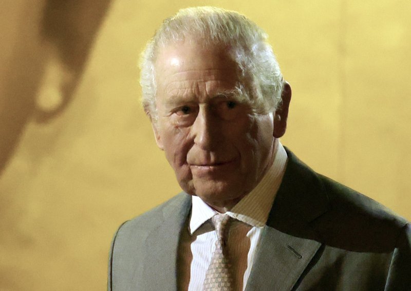 Kralj Charles sad izbjegava svog osramoćenog brata Andrewa