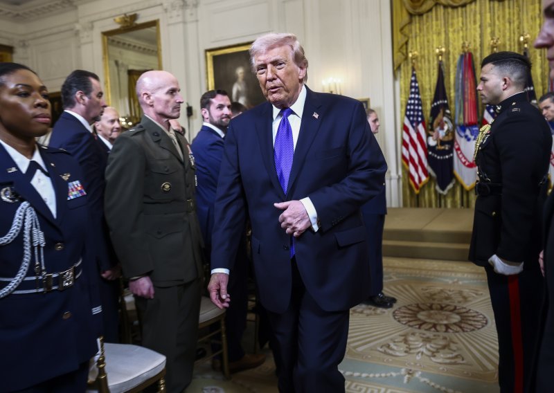 Trump priznao: 'Imamo problem s najnaprednijim oružjem'