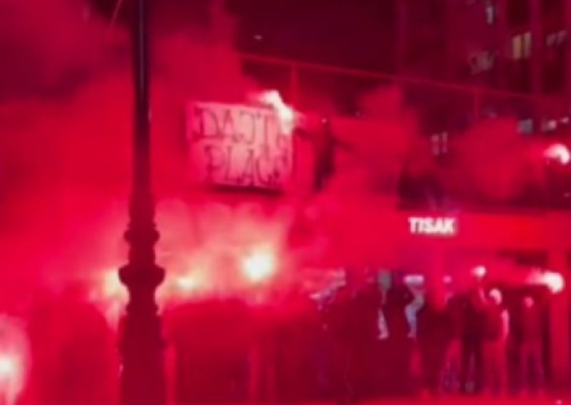 Kultni hrvatski klub na konopcima: Igrači ne dobivaju plaće, navijači se pobunili