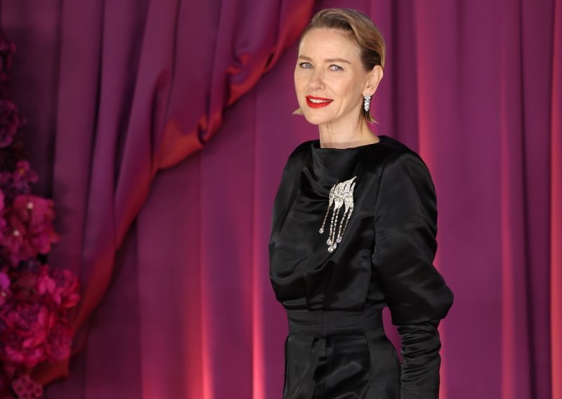 'Ne želim izgledati kao da mi je 25': Glumica Naomi Watts iskreno o menopauzi i starenju