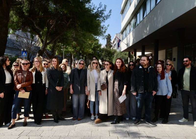 Bijeli štrajk u Splitu ušao u drugi dan: Tri godine šaljemo prijedloge, nema odgovora