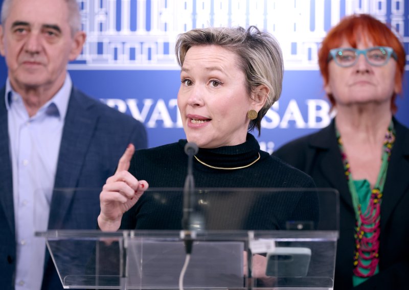 HDZ prozvao Kekin zbog predavanja u školi: 'Zvali su me kao liječnicu'