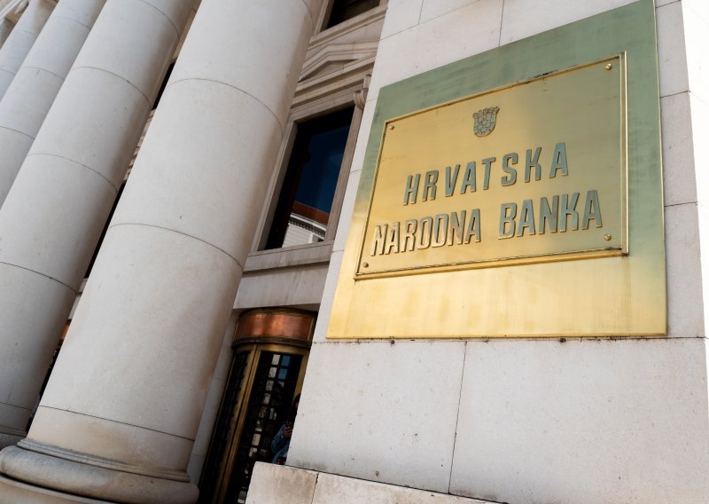 HNB: Kreditne institucije lani ostvarile skoro milijardi i pol eura dobiti