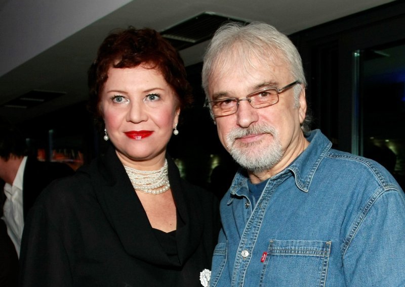 Tko je Maja Maria, žena uz koju Zlatko Pejaković živi već desetljećima: I sama je bila u glazbi