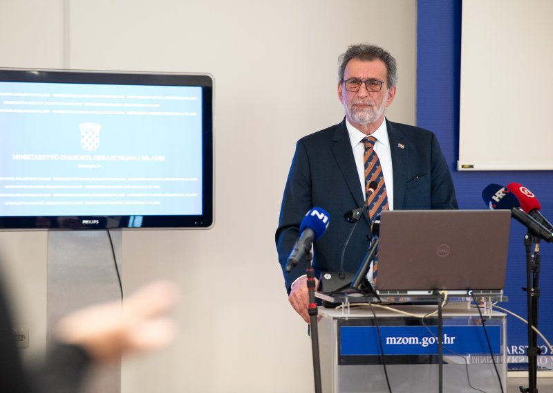 Fuchs predstavio izmjene pravilnika o pedagoškim mjerama: Ovo su novosti