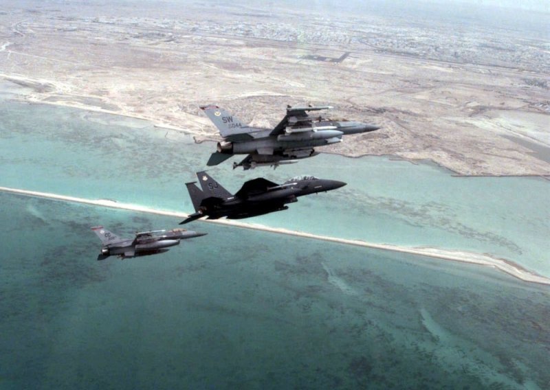 Iran poslao bombardere na najveću američku bazu: Katarski lovci ih srušili u dramatičnoj borbi