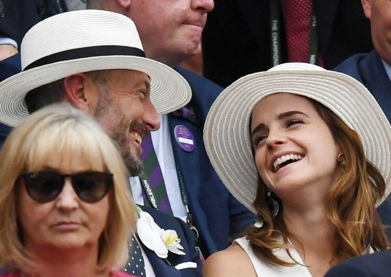 Emma Watson uhvaćena u strastvenim poljupcima s meksičkim milijarderom