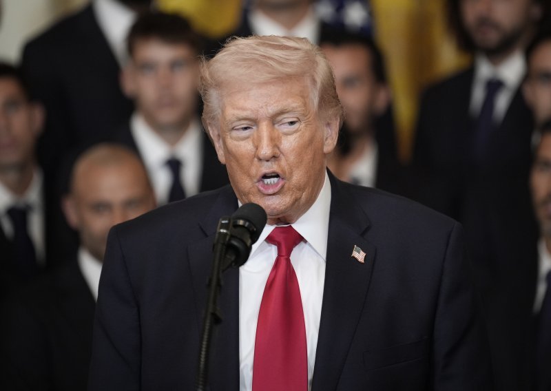 Trump: 'Kopnena invazija na Iran? To bi bio gubitak vremena!